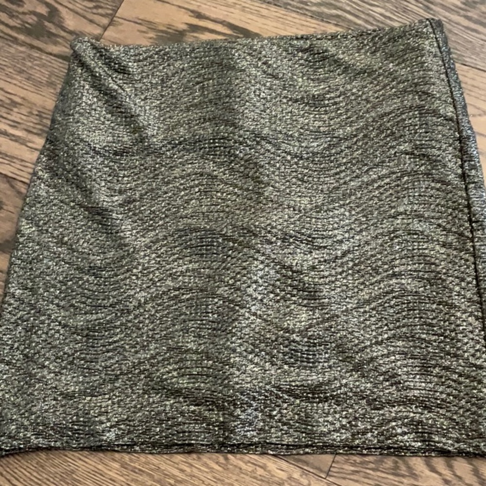 NWT BCBG Black/Silver skirt